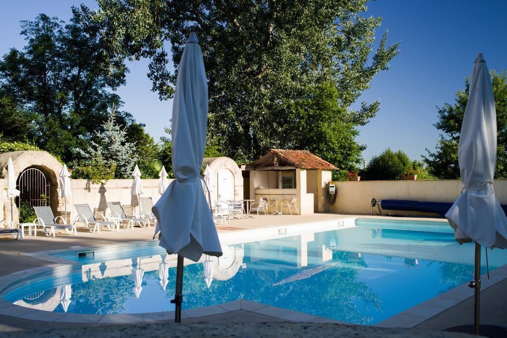 Le Manoir Saint Jean Hotel Exterior photo