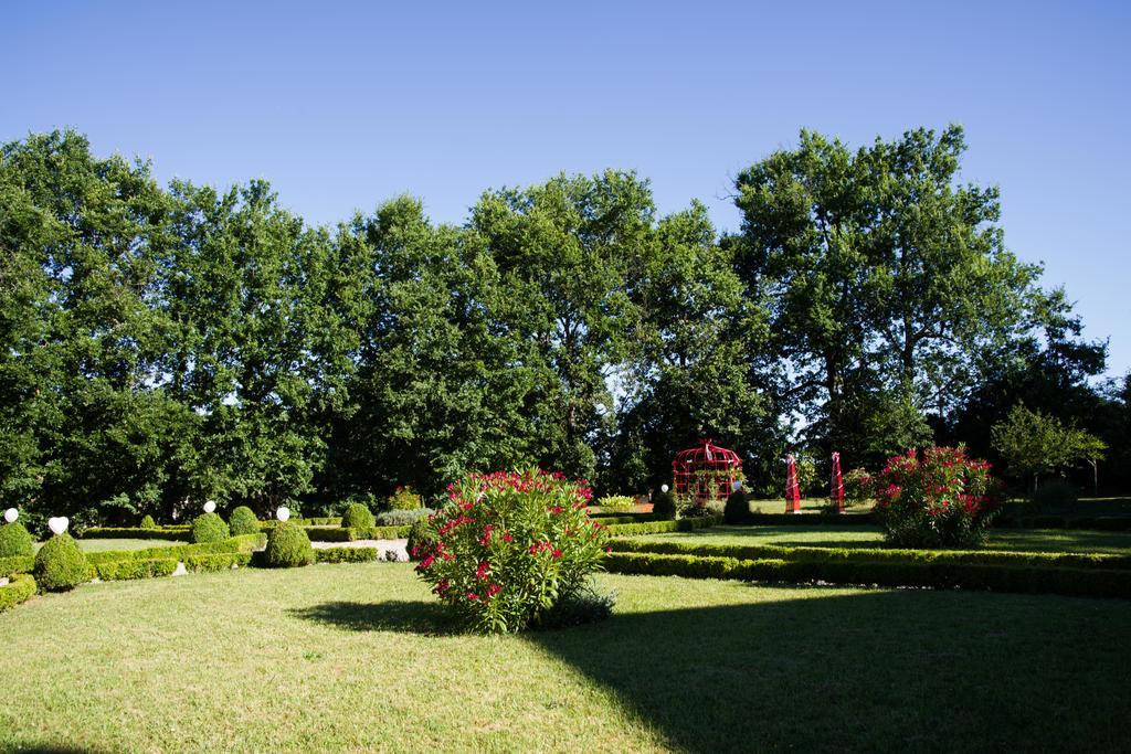 Le Manoir Saint Jean Hotel Exterior photo